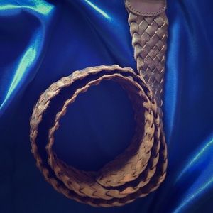 Fossil metallic leather braided belt.